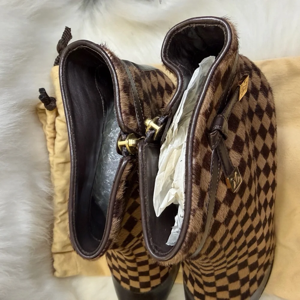 Louis Vuitton Black and Brown Checkered Heeled Boots - Picture 9 of 13